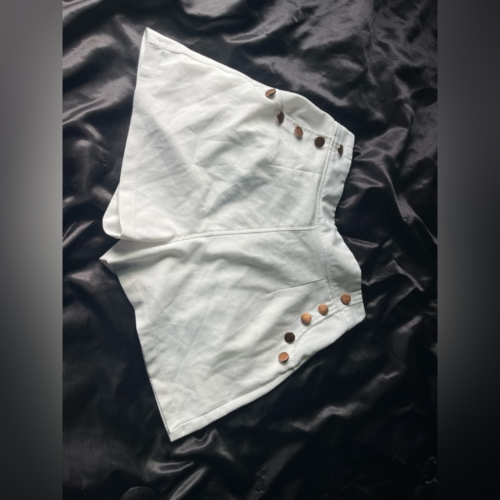 Women’s white shorts